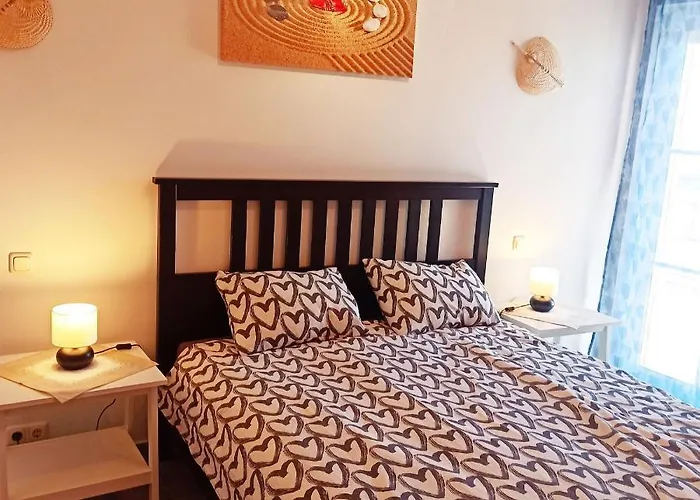 Aurora Quiet Flat With Pool And Great Mountain And Sea Views 아파트