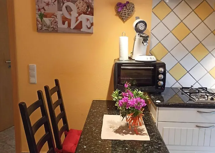 아파트 Aurora Quiet Flat With Pool And Great Mountain And Sea Views