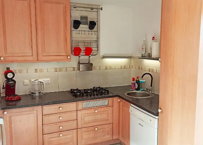 Aurora Quiet Flat With Pool And Great Mountain And Sea Views *