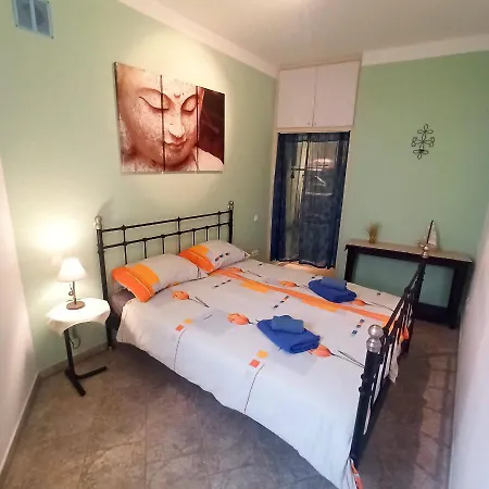 Aurora Quiet Flat With Pool And Great Mountain And Sea Views