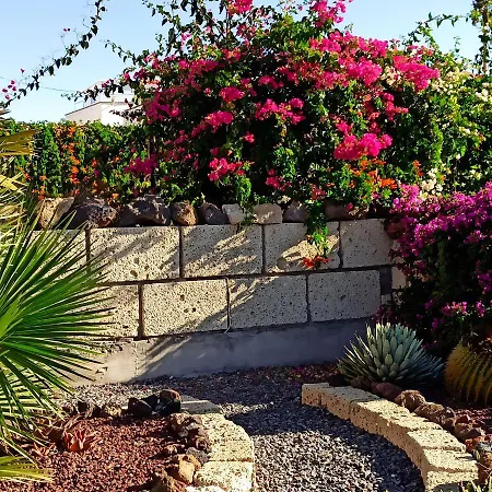 Aurora Quiet Flat With Pool And Great Mountain And Sea Views *