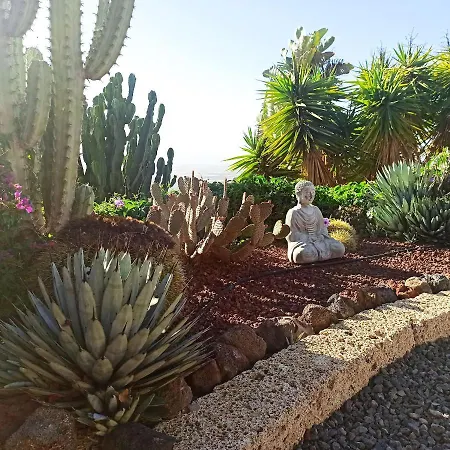 Aurora Quiet Flat With Pool And Great Mountain And Sea Views Lägenhet