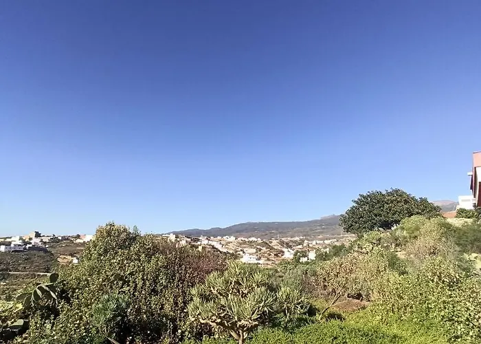 Aurora Quiet Flat With Pool And Great Mountain And Sea Views 公寓 *