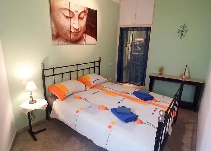 Aurora Quiet Flat With Pool And Great Mountain And Sea Views