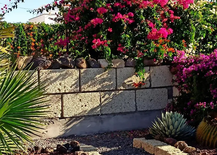 Aurora Quiet Flat With Pool And Great Mountain And Sea Views *