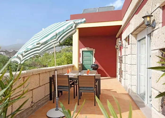 Aurora Quiet Flat With Pool And Great Mountain And Sea Views *