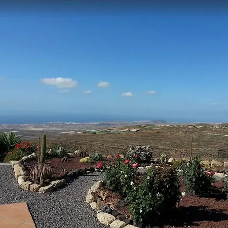 Aurora Quiet Flat With Pool And Great Mountain And Sea Views *