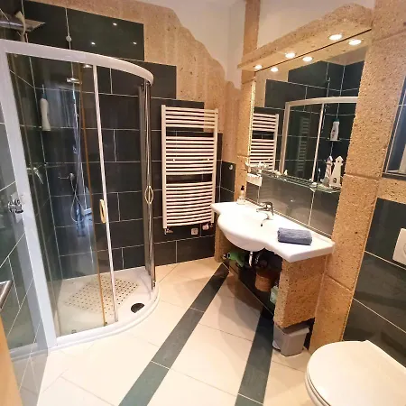 Aurora Quiet Flat With Pool And Great Mountain And Sea Views