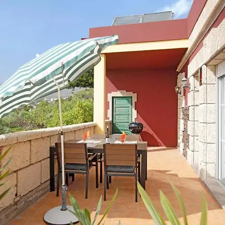 Aurora Quiet Flat With Pool And Great Mountain And Sea Views *