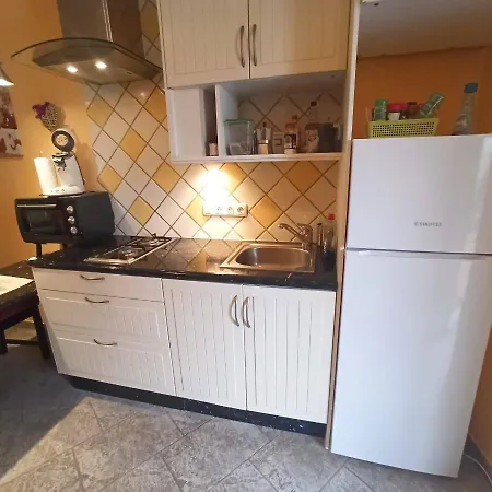 Aurora Quiet Flat With Pool And Great Mountain And Sea Views 아파트 *