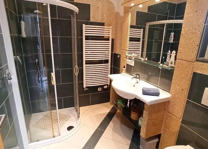 Aurora Quiet Flat With Pool And Great Mountain And Sea Views